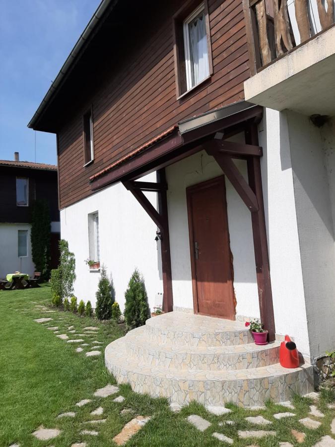 Къща За Гости "Марковски" Raduil Exterior foto